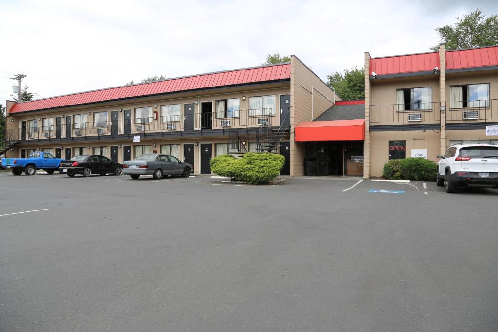 Americas Best Value Inn Kelso Main image 1